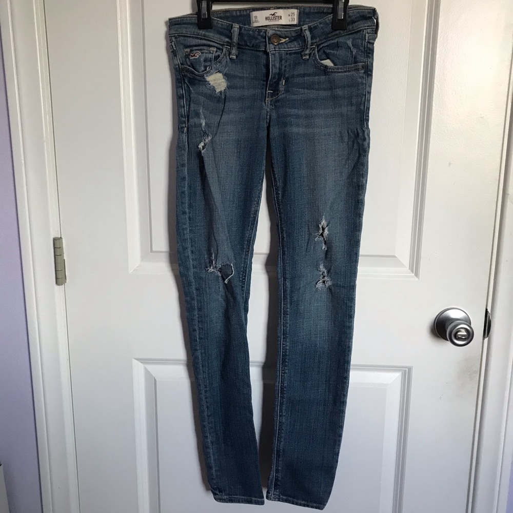 Hollister ripped skinny jeans